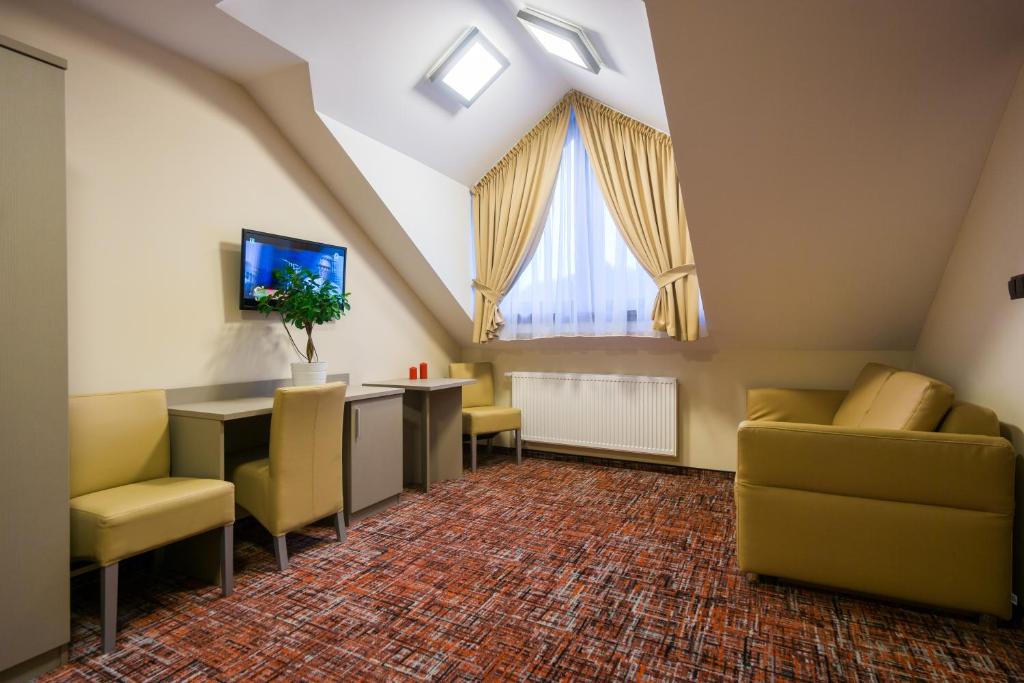 TV a/nebo společenská místnost v ubytování Pensjonat Kanion