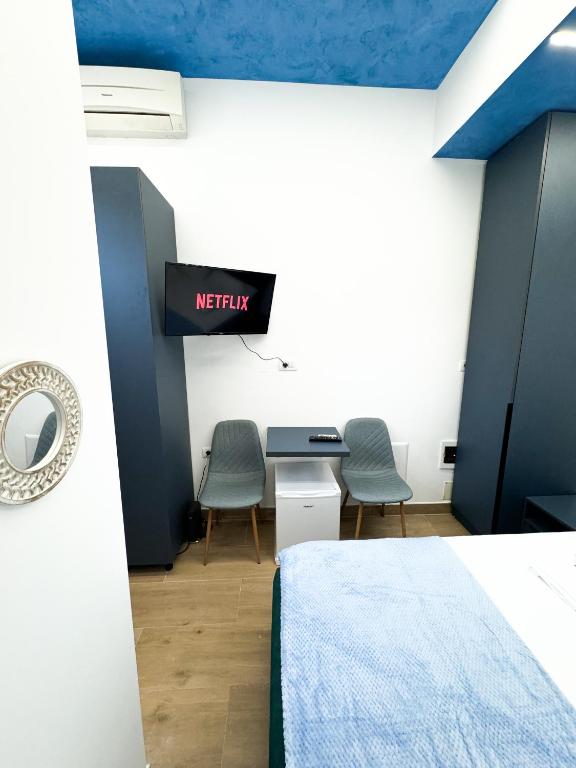 TV a/nebo společenská místnost v ubytování Marina Private Room Shkoder