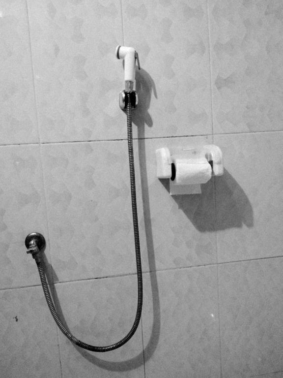 Un baño de Aziz House 2