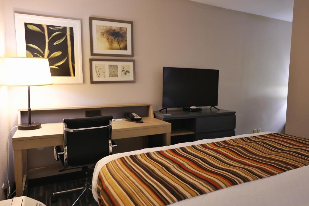 Country Inn & Suites by Radisson, Sparta, WI photo