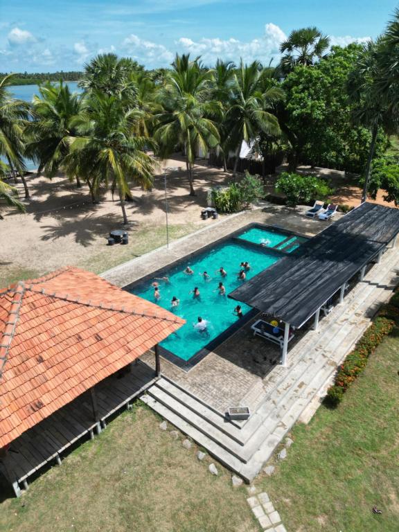 Bazén v ubytování Valampuri Kite Resort nebo v jeho okolí