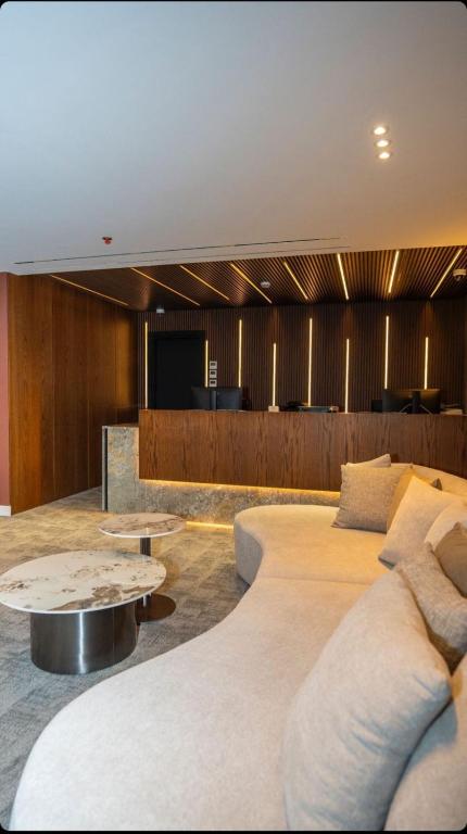 Predel za sedenje v nastanitvi Hotel Consul