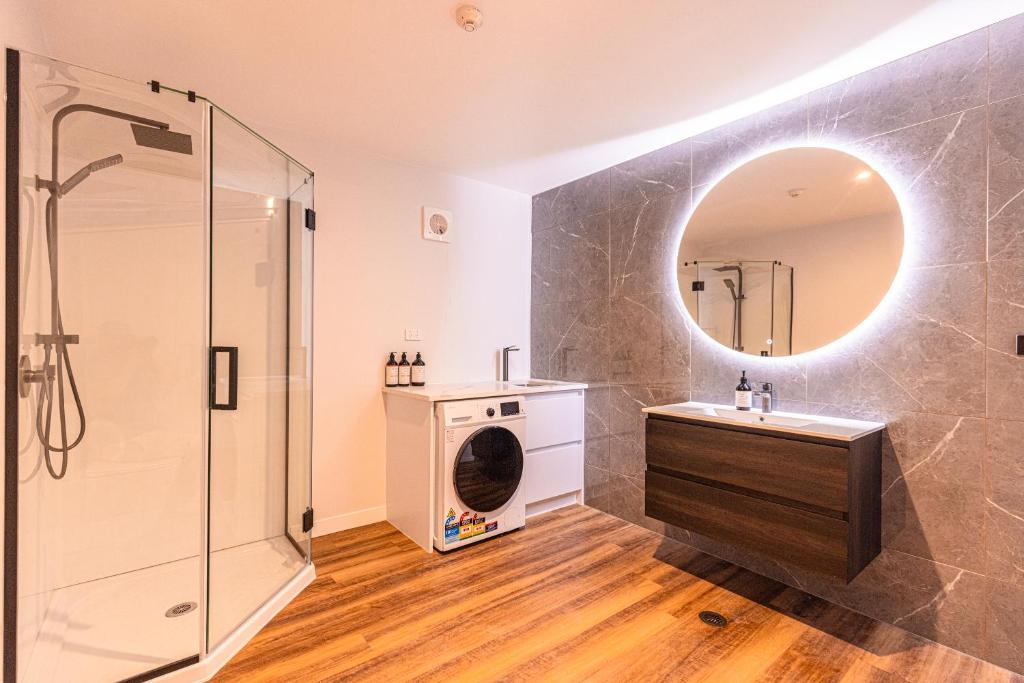 Johnston Apartments - Award-winning building, Your unforgettable stay - Resim 3