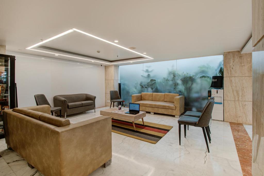 Posezení v ubytování Iris Park Hotel New Delhi