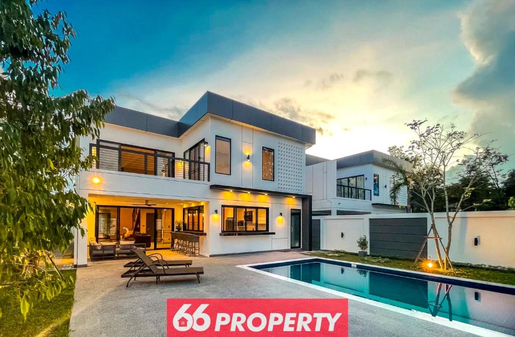 Photo inspiration: Visual Reference: Luxury Villa In Green Community 10Min To Airport Old City