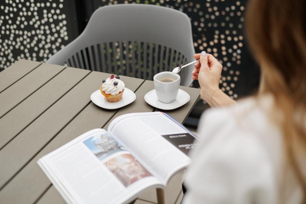 River Apartments - 9