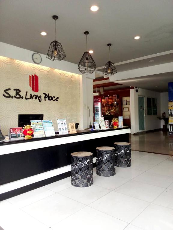 SB Living Place Hotel Phuket Town - Resim 12