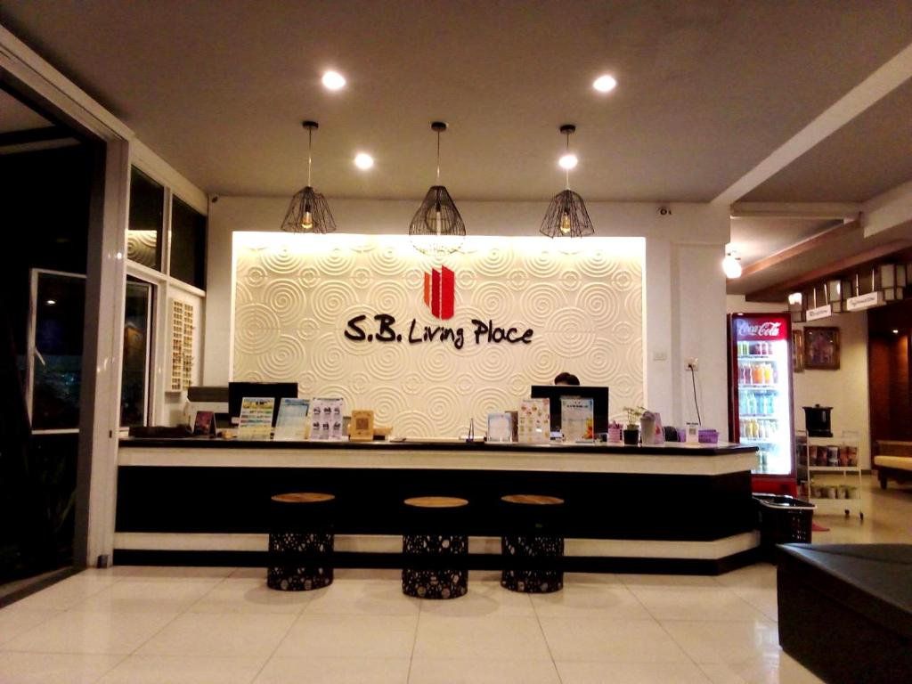 SB Living Place Hotel Phuket Town - Resim 11