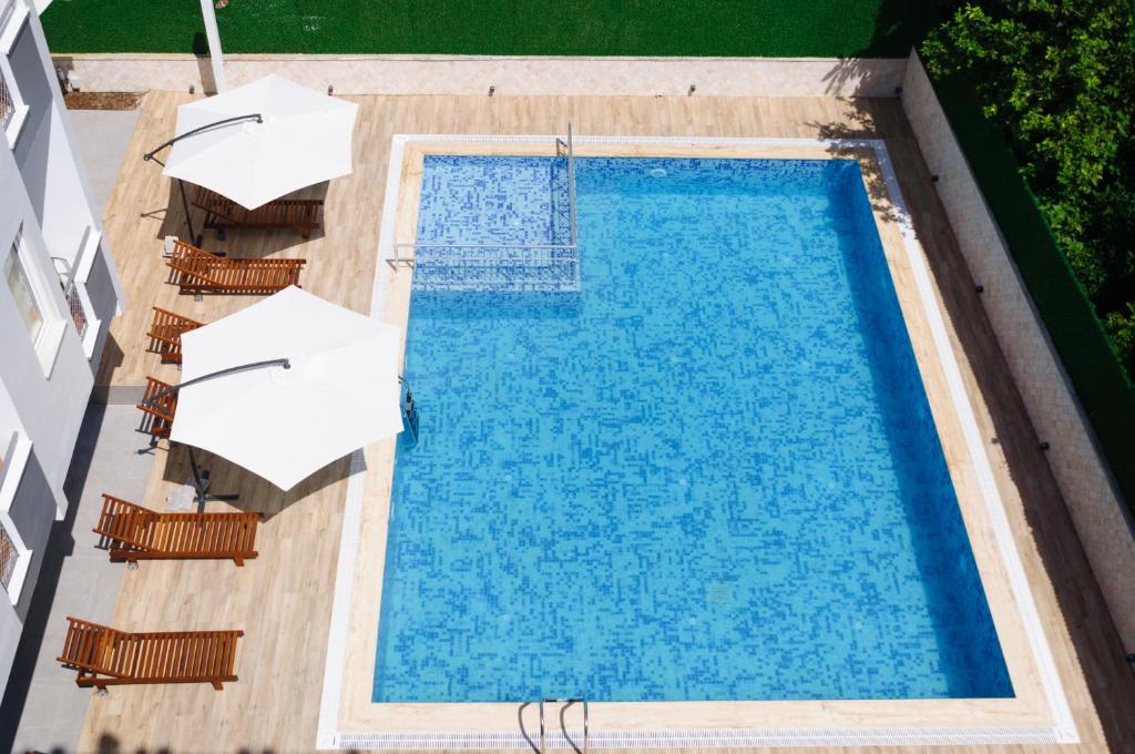 Bazén v ubytování Afsin Hotel nebo v jeho okolí