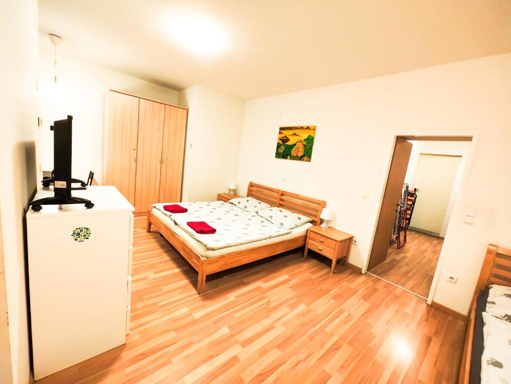 Un pat sau paturi într-o cameră la Youth Hostel Service Vienna