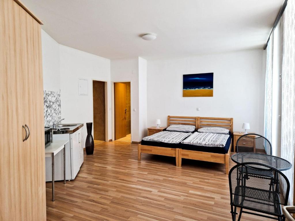 Un pat sau paturi într-o cameră la Youth Hostel Service Vienna
