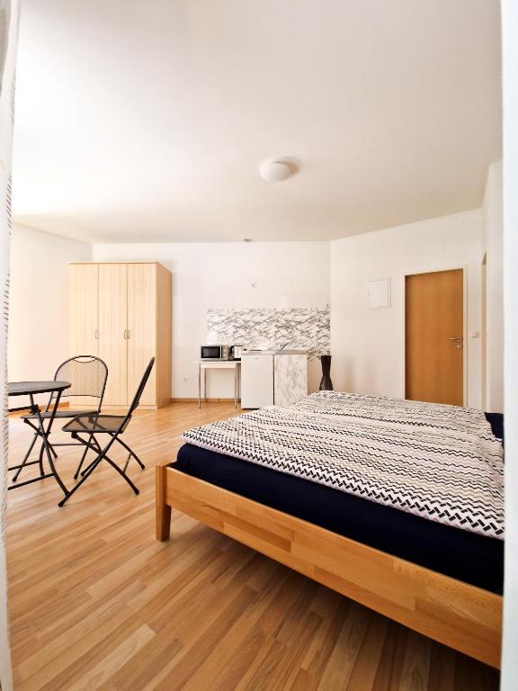 Un pat sau paturi într-o cameră la Youth Hostel Service Vienna