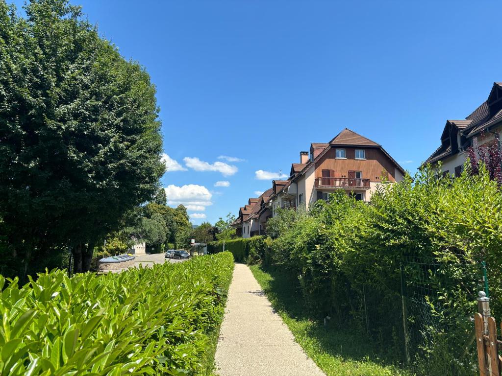 Photo de la galerie de l'établissement Havre de paix à proximité du lac, à Tresserves