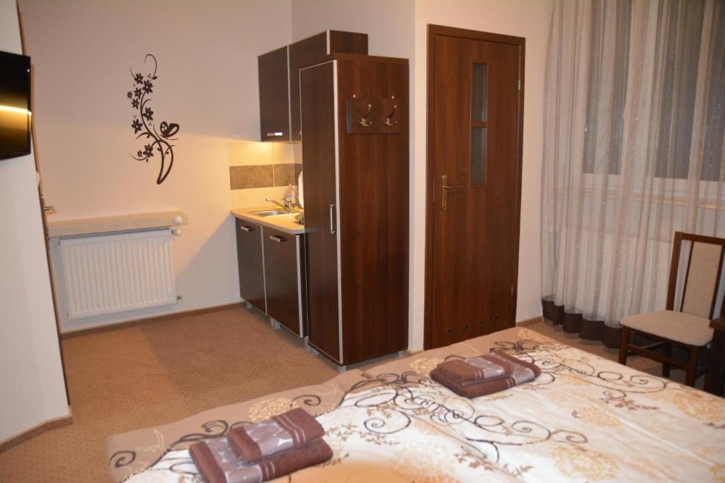 Astra Apartments - 10