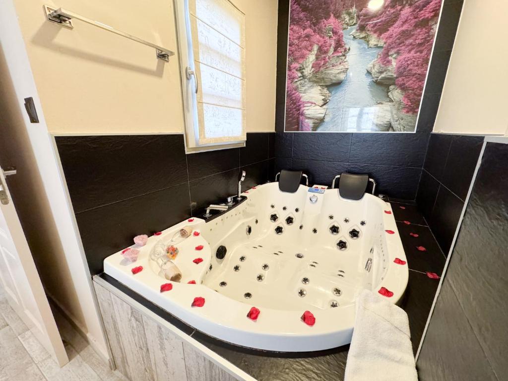 Fotografie z fotogalerie ubytování Akla Suites con Jacuzzi Santillana v destinaci Santillana del Mar