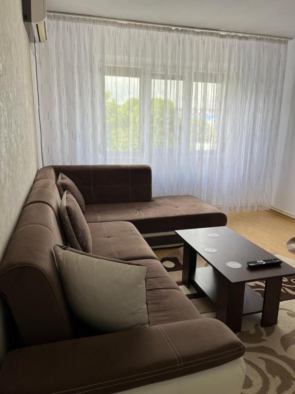 Ruang duduk di Inchis definitiv nu mai rezervați