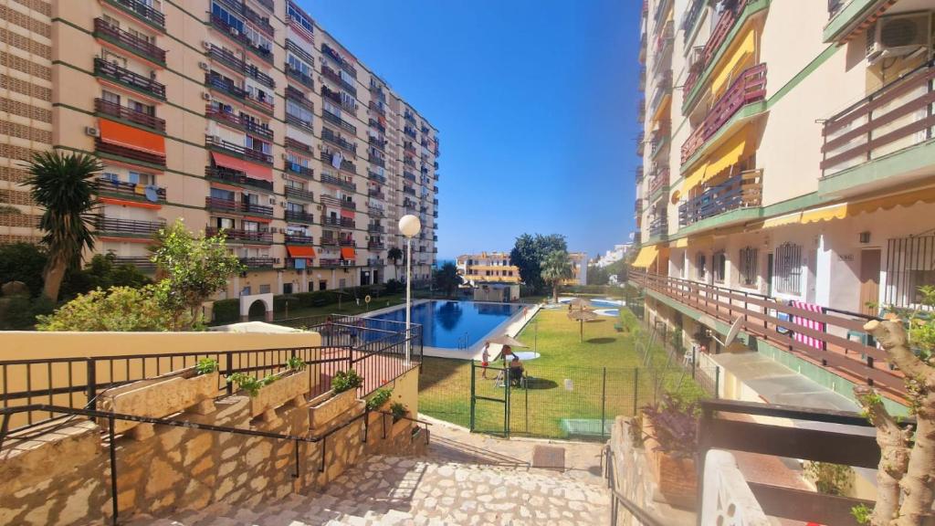PRECIOSO APARTAMENTO LAS NACIONES by BENALNOVA