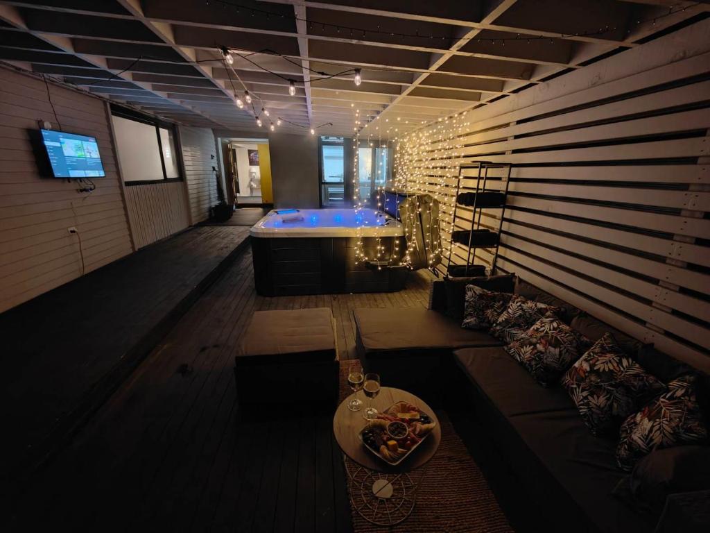 Beautiful house near everything! - Resim 15