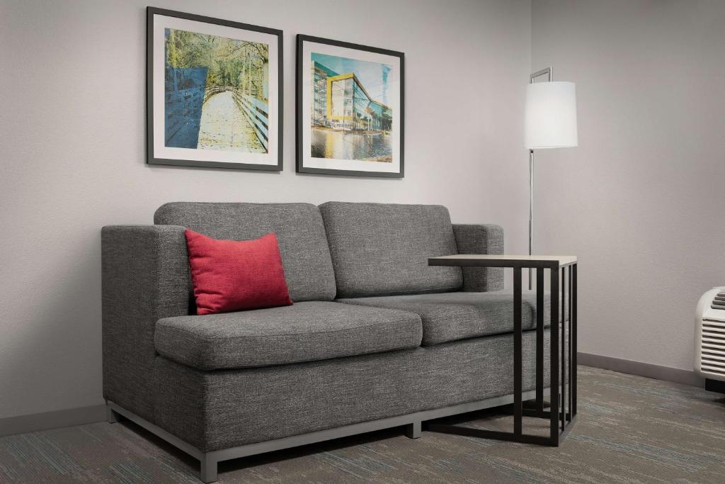 Hampton Inn & Suites Orlando North Altamonte Springs - King Studio - Não Fumante