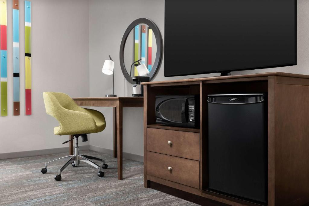 Hampton Inn & Suites Orlando North Altamonte Springs - Sala King - Não Fumante