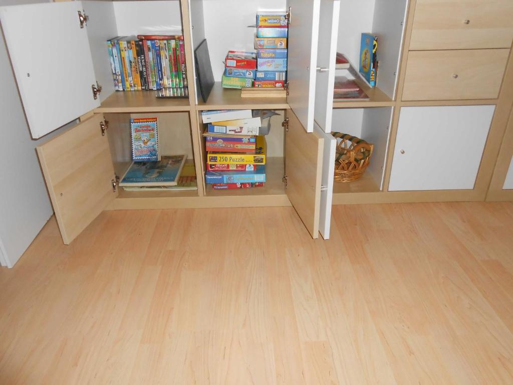 Knihovna v apartmánu