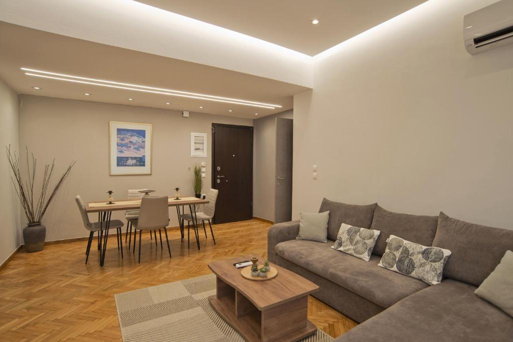 Honey House Kipseli Stylish, Reno 2BR Apt City Ctr