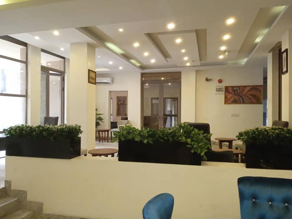Posezení v ubytování Mulligan Hotel