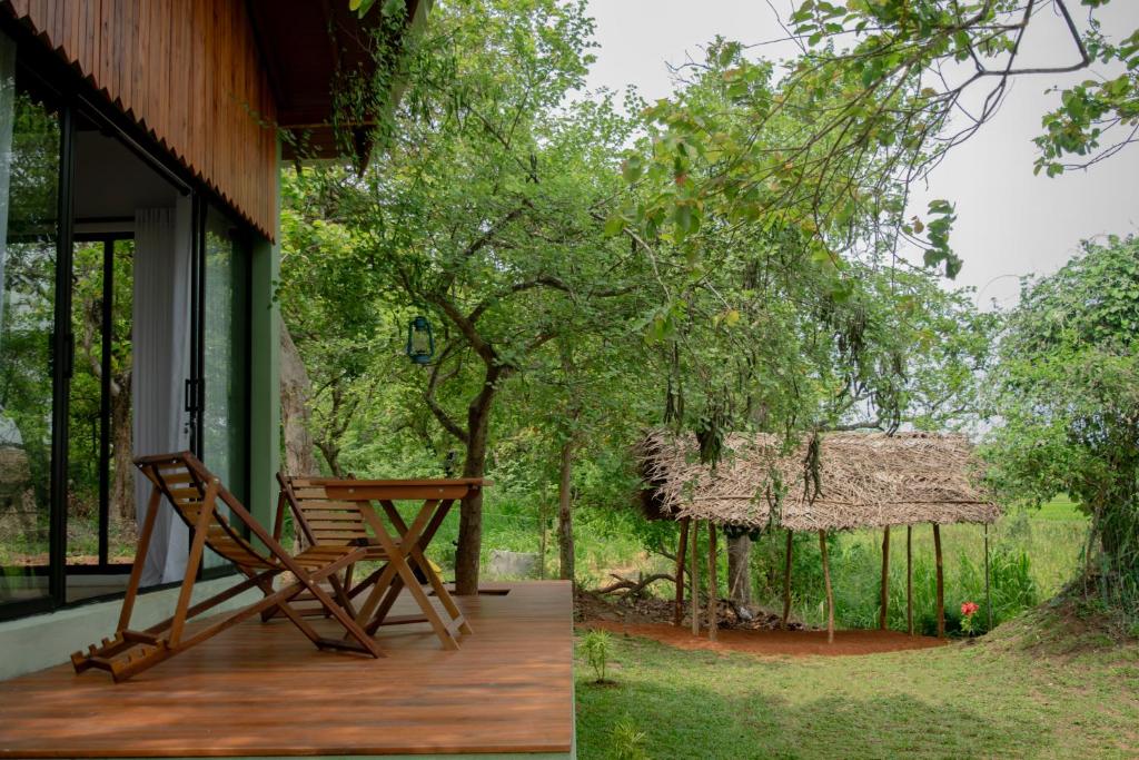Zahrada ubytování Paarvie Sigiriya