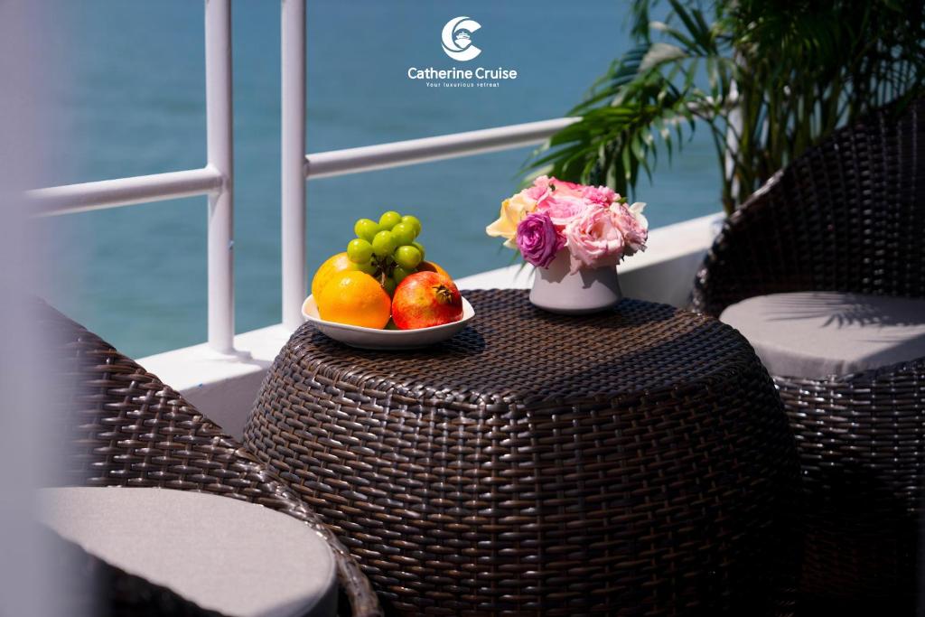 Catherine Cruises Ha Long Bay - 10