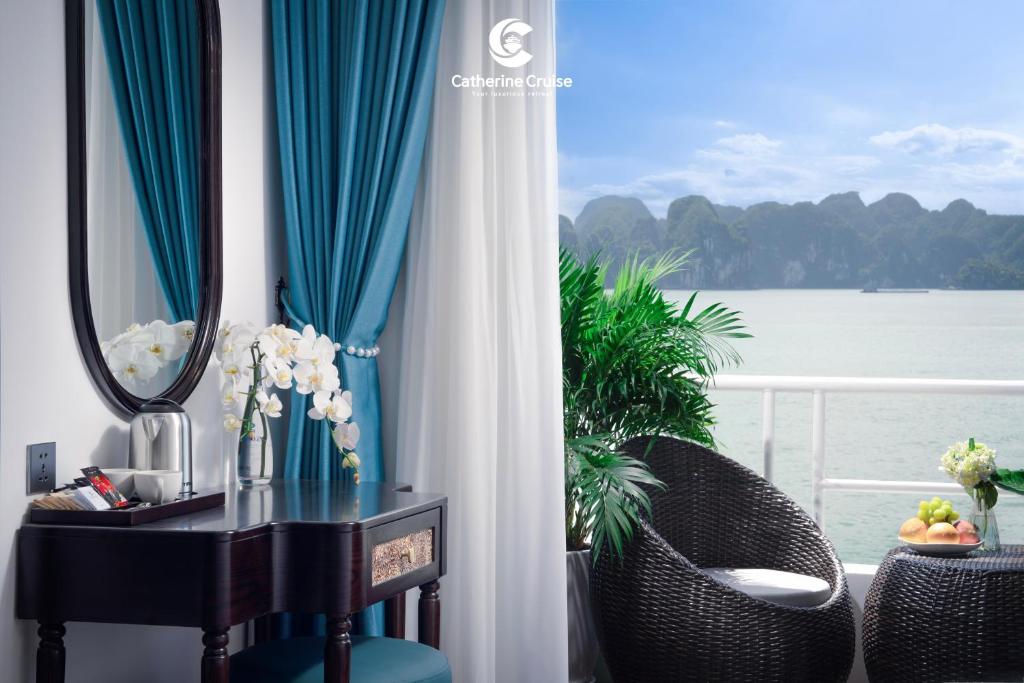 Catherine Cruises Ha Long Bay - 8