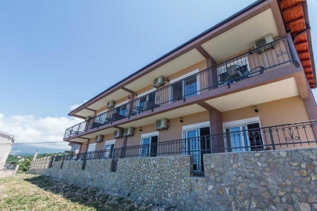 Budova, kde se apartmán nachází