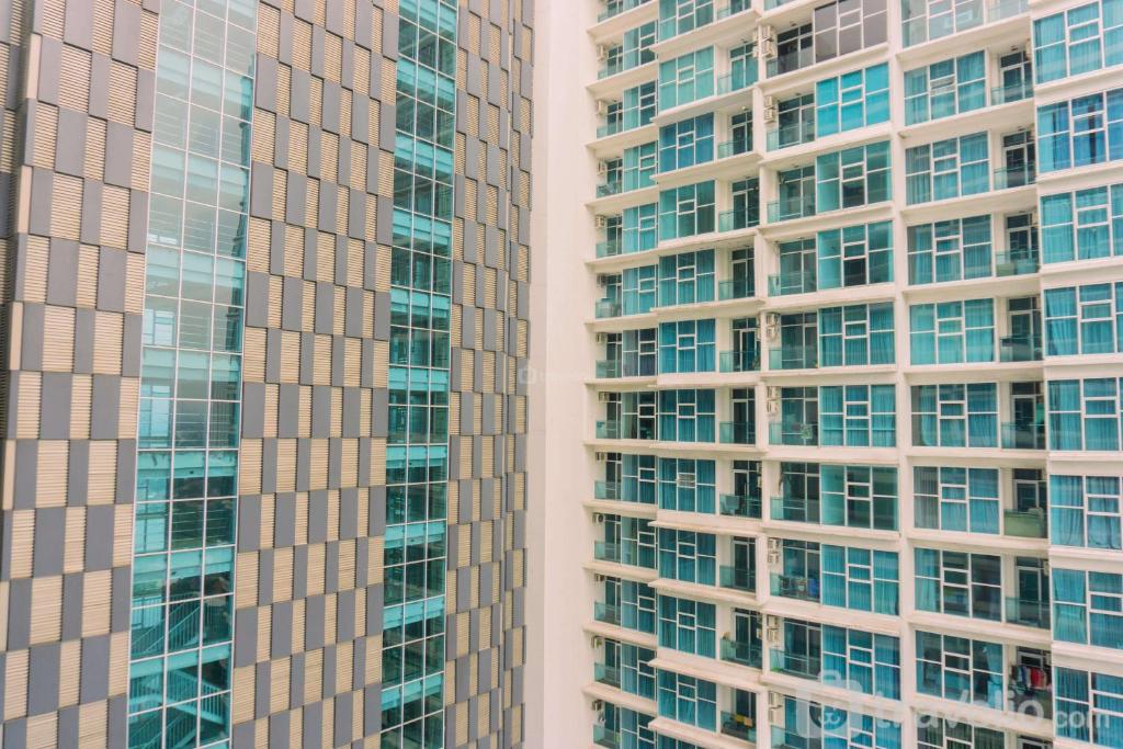 Fancy and Nice 1BR at Brooklyn Alam Sutera Apartment By Travelio ...