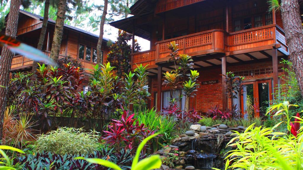 Jambuluwuk Convention Hall & Resort Puncak - Three-Bedroom Deluxe Villa