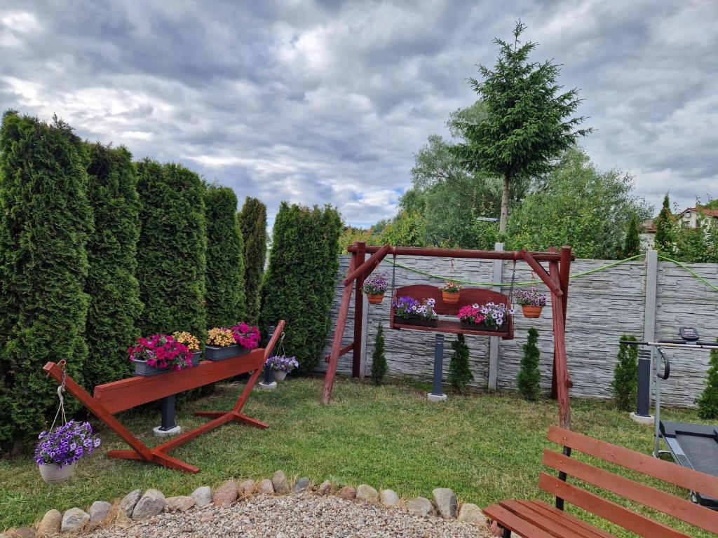 Aed väljaspool majutusasutust Magiczne miejsce na Kaszubach