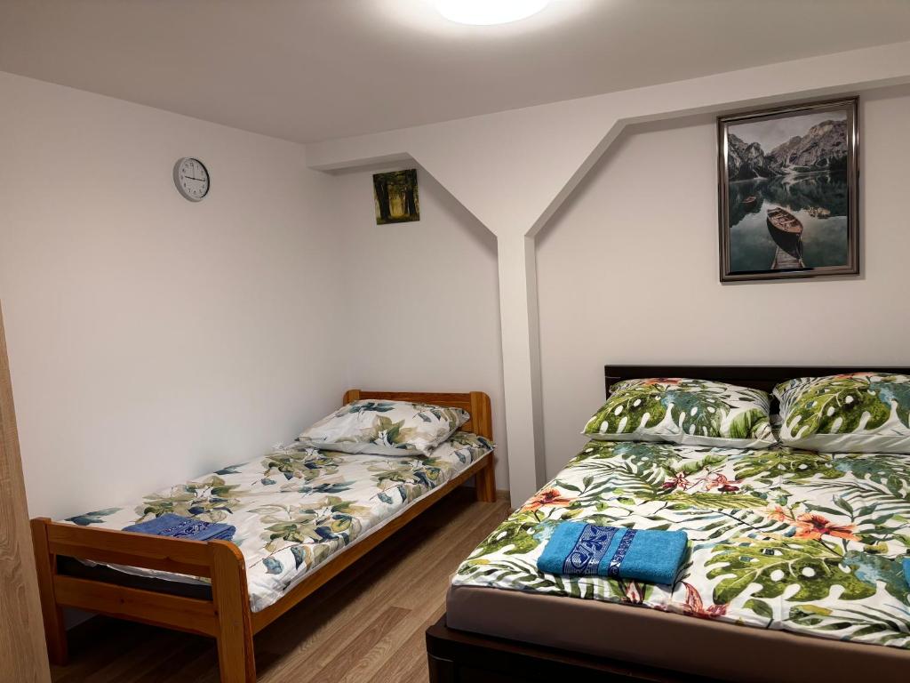 Voodi või voodid majutusasutuse Magiczne miejsce na Kaszubach toas