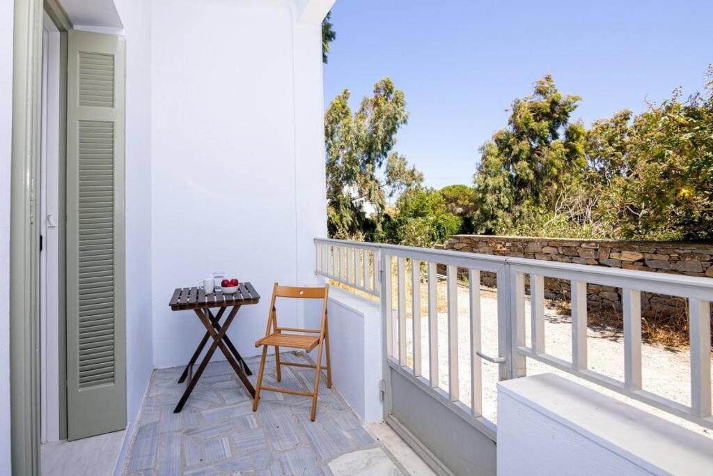 Rõdu või terrass majutusasutuses Mellow mood Tinos Town