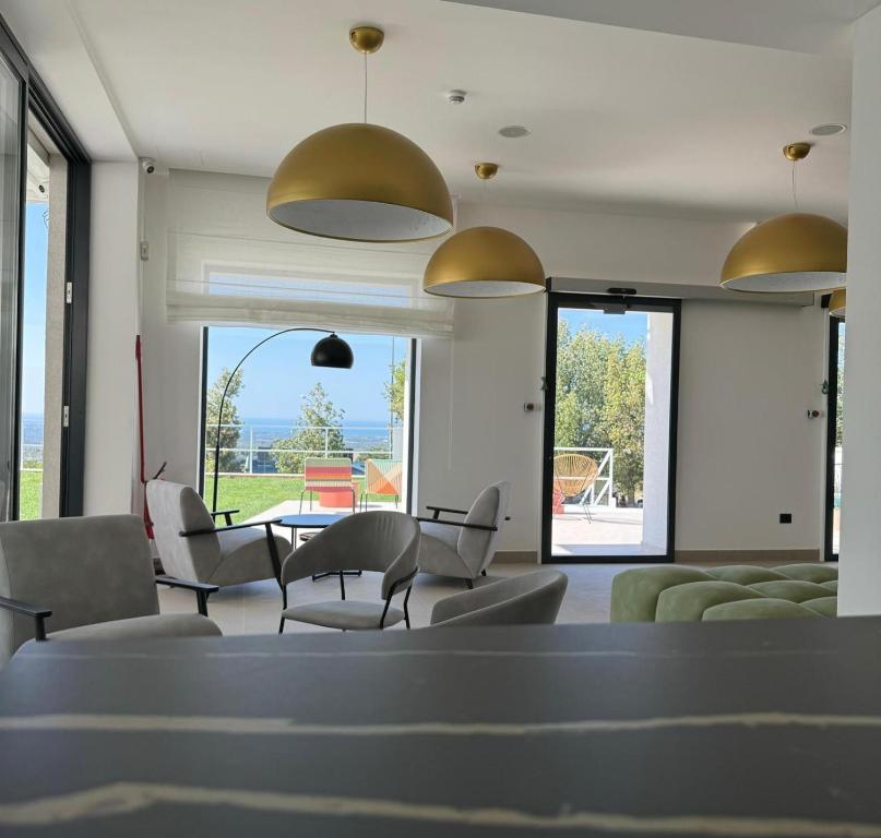 Posezení v ubytování PRIMO OSTUNI HOTEL