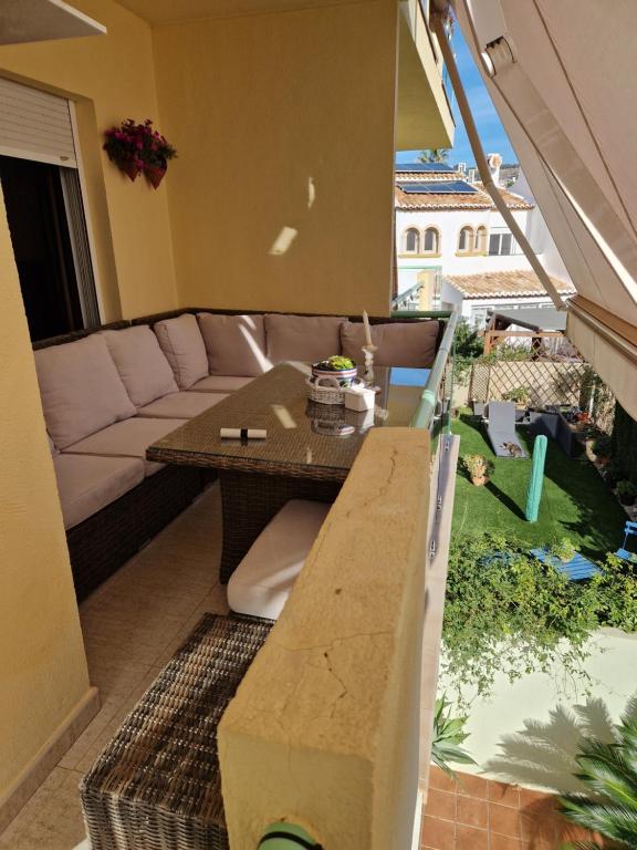 A seating area at Relax en la playa