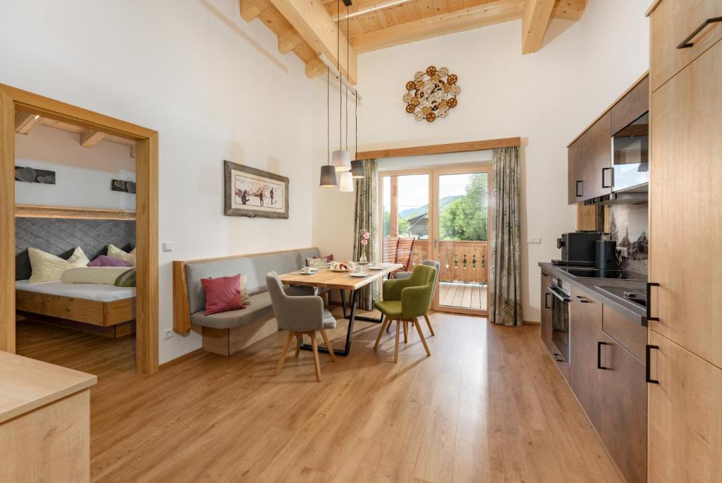 Køkken eller tekøkken på Apartments Haufhof , Haus im Ennstal bei Schladming