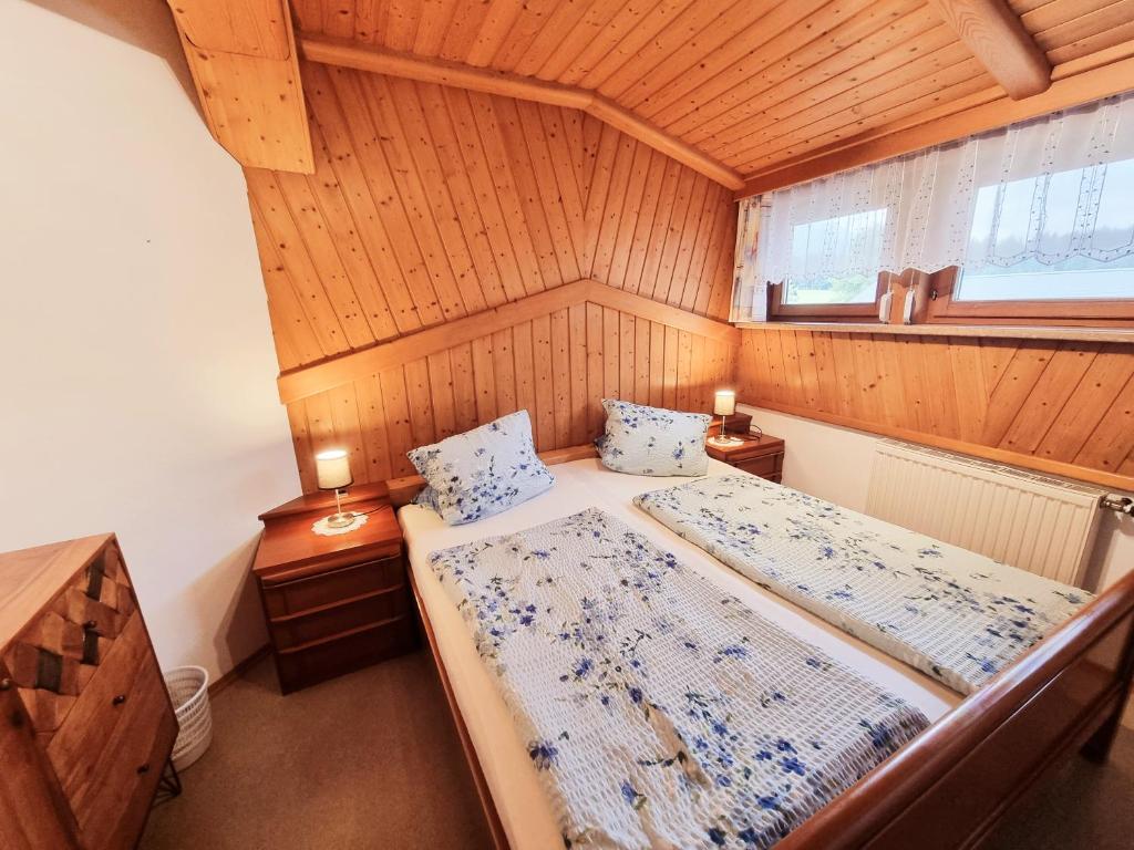 Postel nebo postele na pokoji v ubytování Guesthouse Schoba Typ D