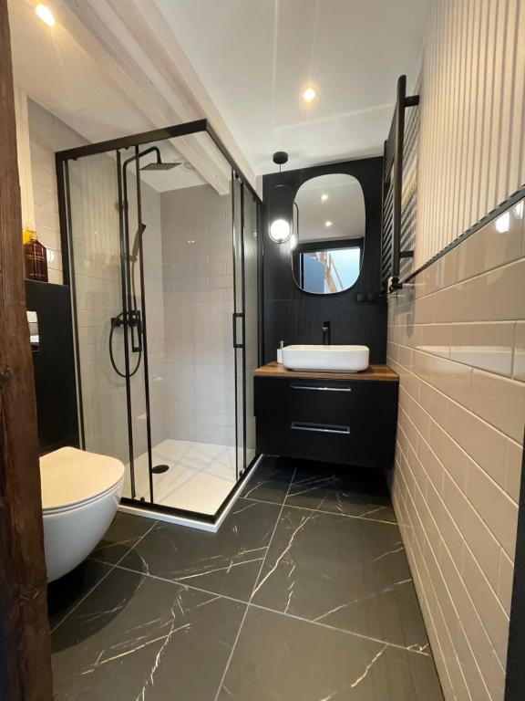 LOFT in the CITY CENTER by KOBIELA APARTMENTS - 17