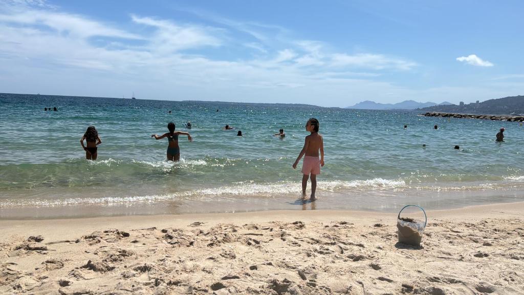 Spacieux 3 pièces à 200m des plages - Apartment Mit 2 Schlafzimmern