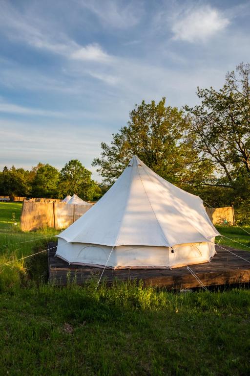 Φωτογραφία από το άλμπουμ του Glamping Hive σε Čmeliny