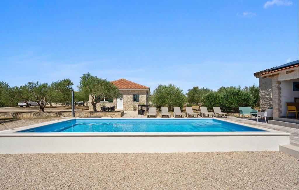 Pet Friendly Home In Vodice With Outdoor Swimming Pool