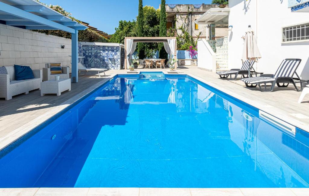 The swimming pool at or close to 4 Bedroom Amazing Home In Laura
