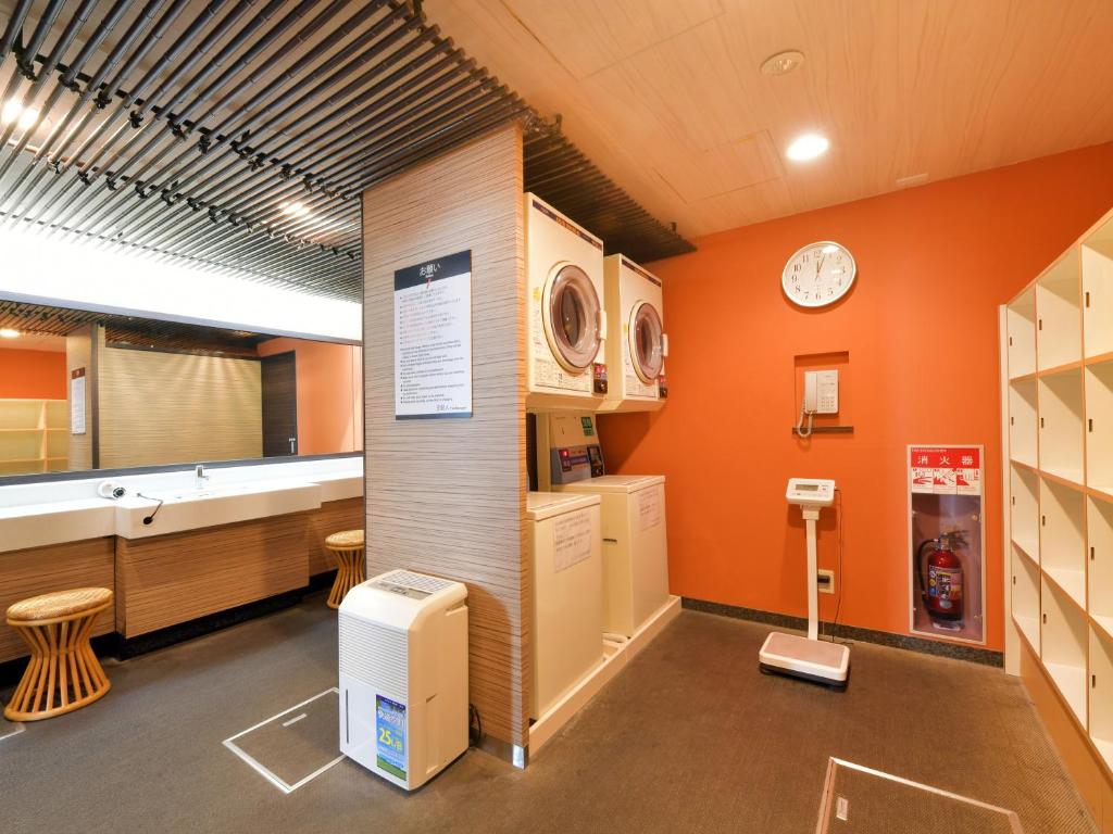Kuchyň nebo kuchyňský kout v ubytování APA Hotel Nagoya Sakae