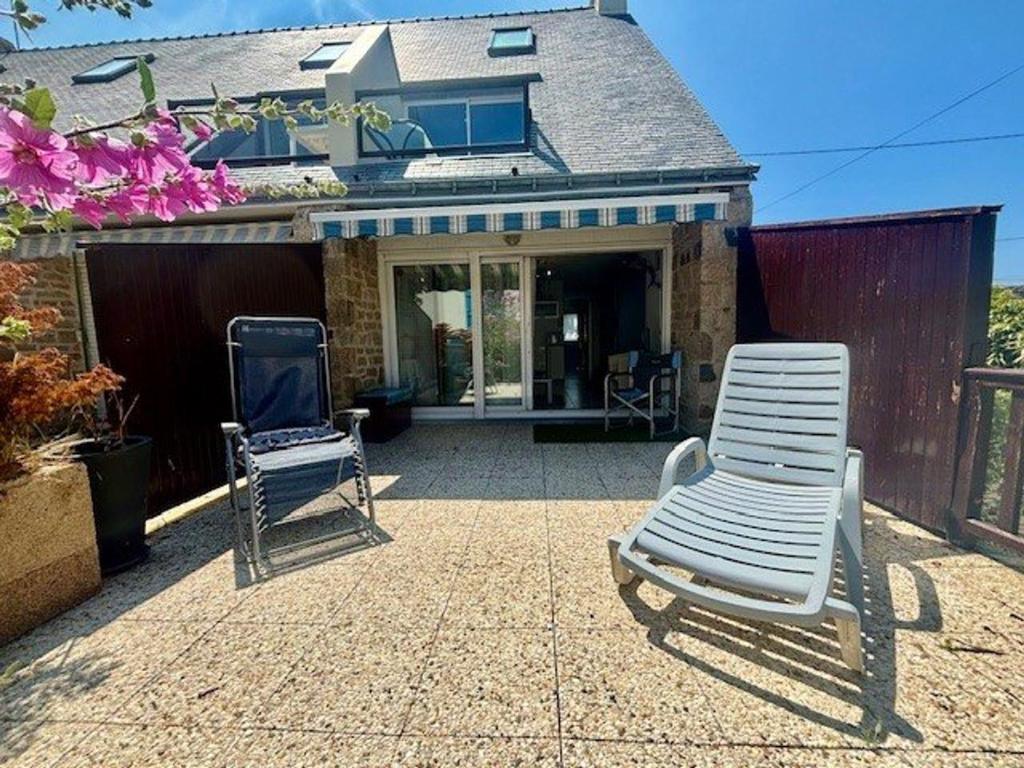 Photo de la galerie de l'établissement Saint-Pierre-Quiberon - Beau T2 - 34m² - Plage - Parking - Animal Admis - FR-1-478-295, à Saint-Pierre-Quiberon