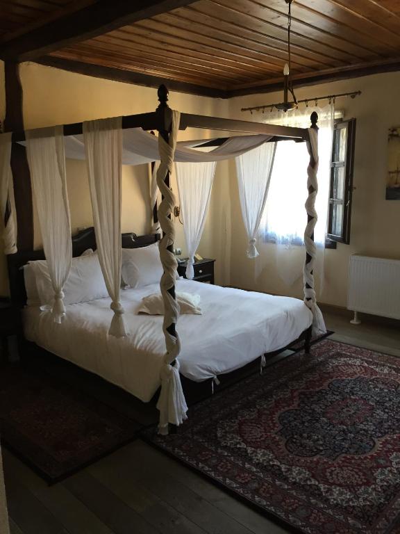 Varosi 4 Seasons - 3