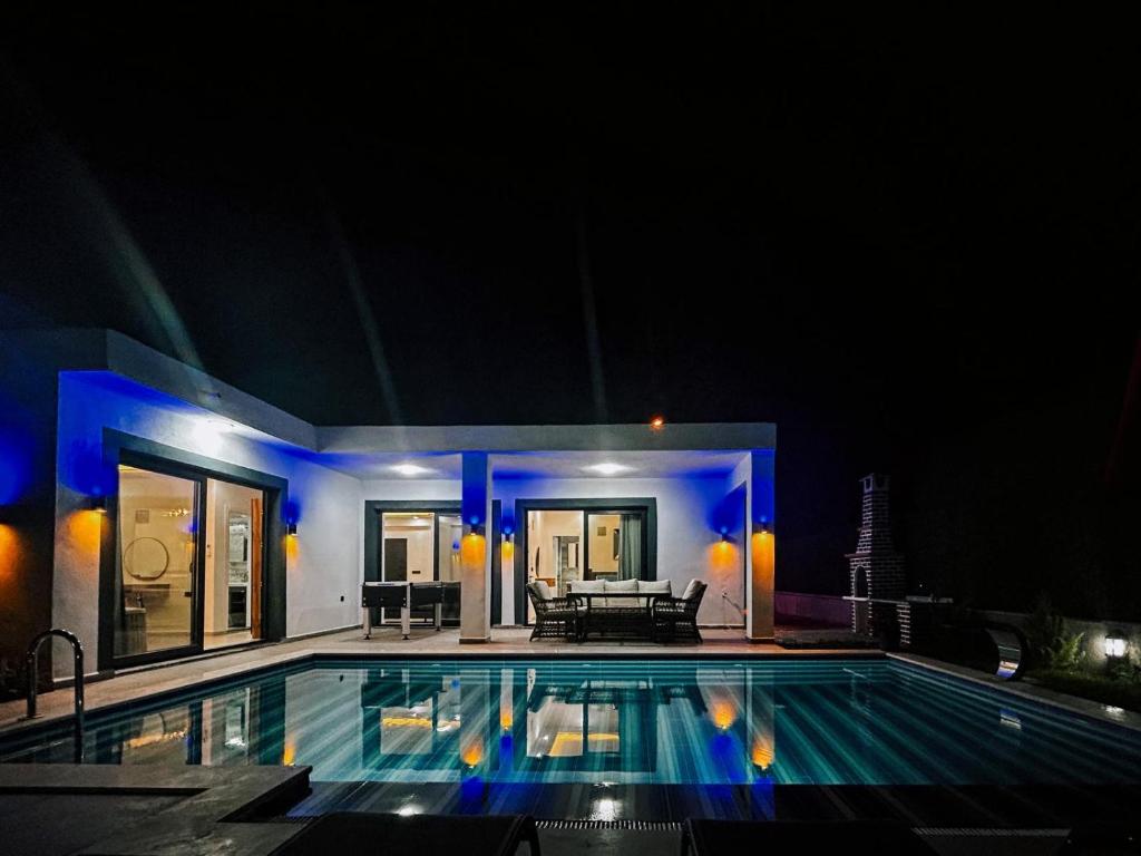 Πισίνα στο ή κοντά στο Villa lempira