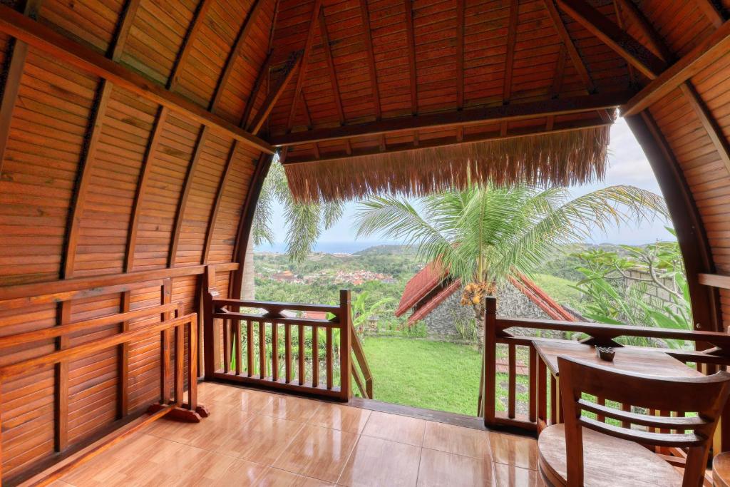 Sebuluh Sunset Hill - 11